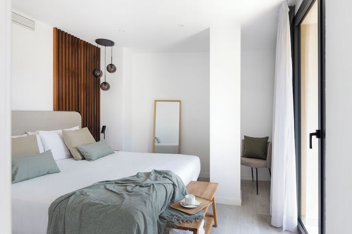 Room 11 of 72