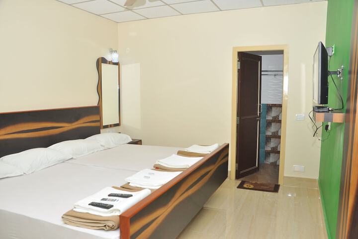 Room 17 of 169
