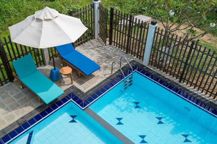 Pool 30 of 51