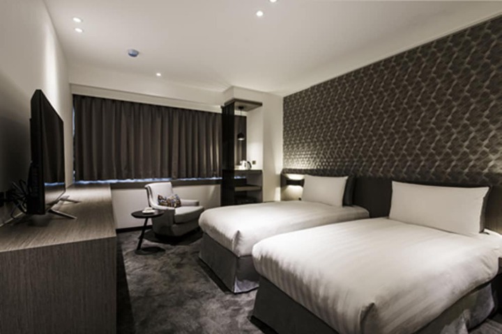 Room 12 of 35