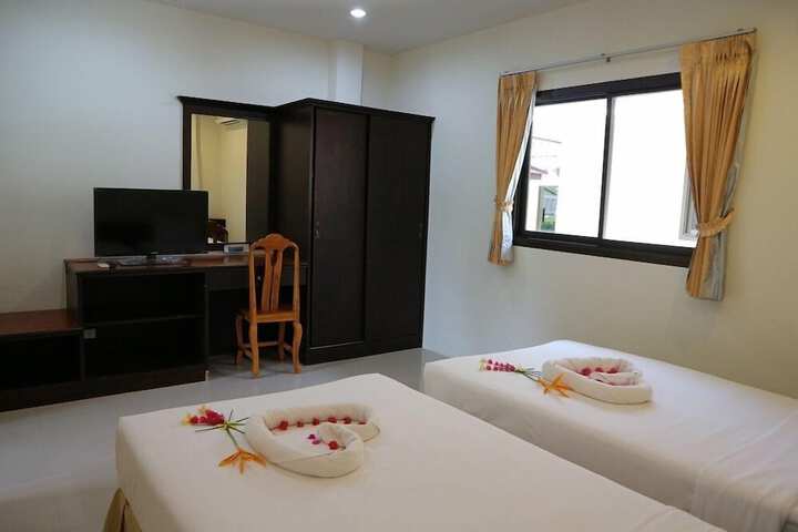 Room 8 of 49