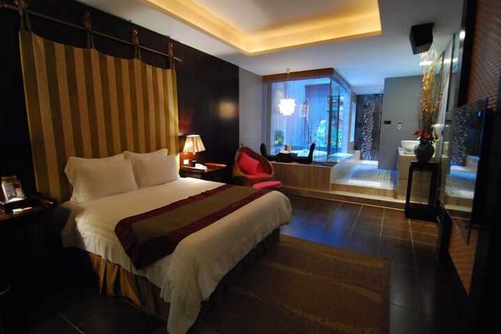 Room 30 of 72
