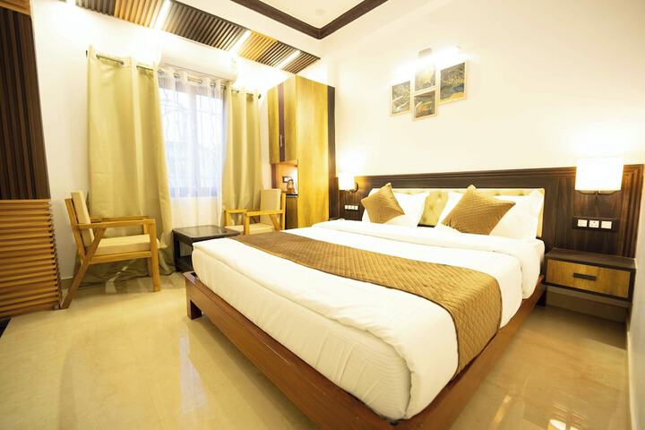 Room 5 of 31