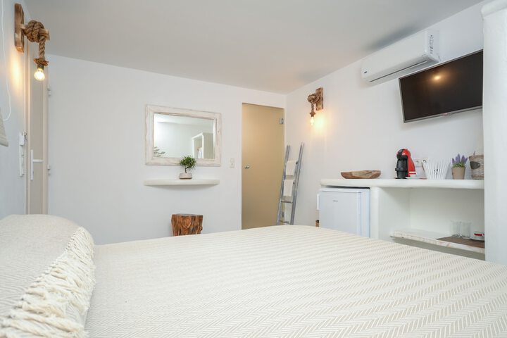 Room 12 of 52