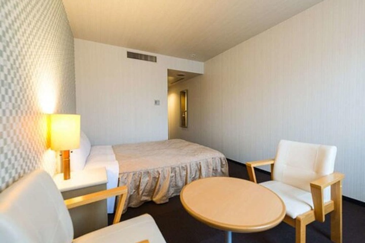 Room 8 of 29