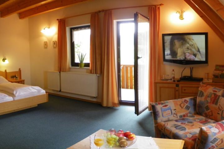 Room 4 of 71