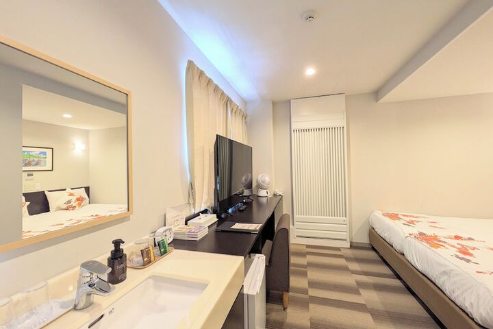 Room 20 of 40