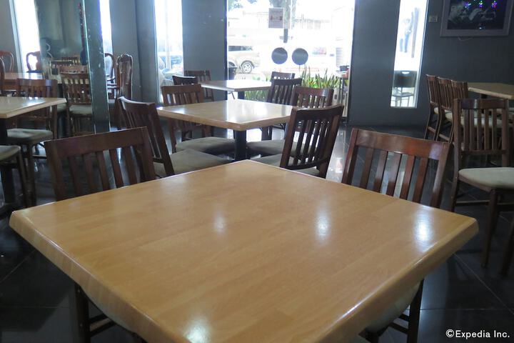 Dining 60 of 66