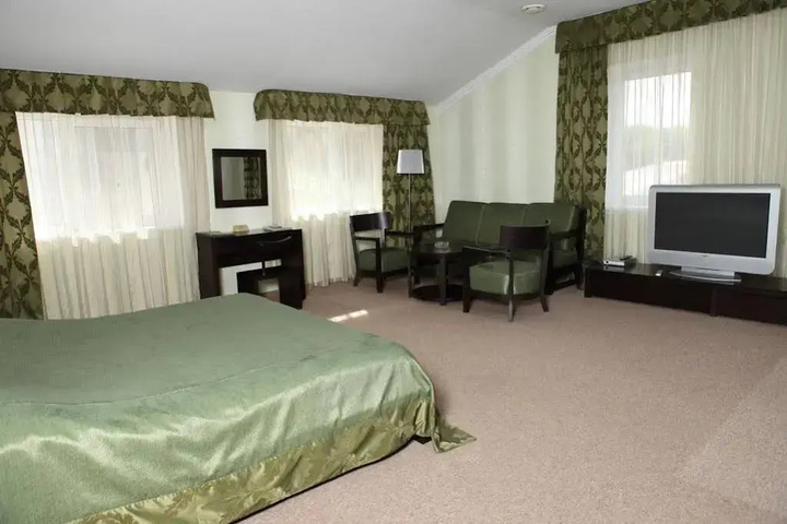 Room 5 of 19