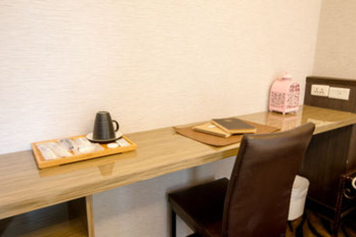 Room 16 of 23