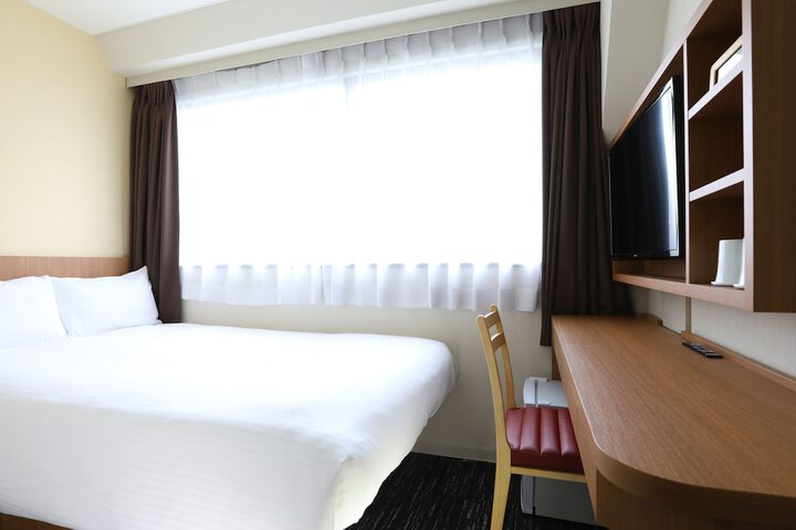 Room 12 of 51