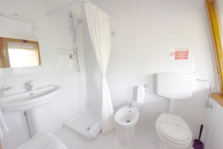 Room 17 of 95