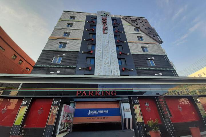 Changwon Masan J