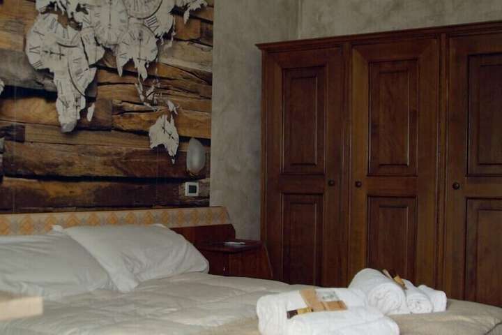 Room 7 of 46