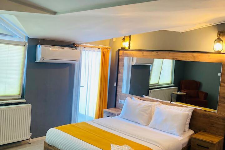 Room 13 of 39