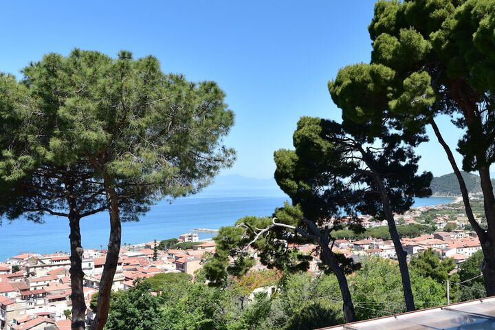Room 30 of 64