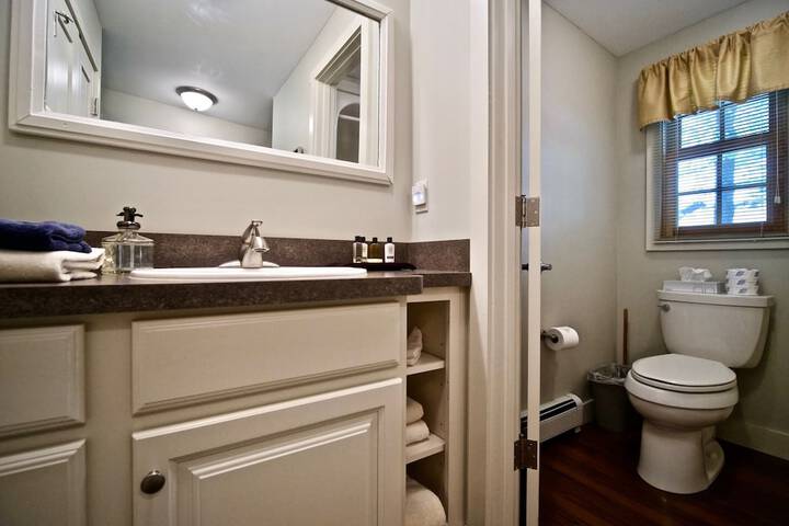 Room 35 of 62