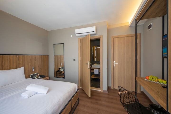Room 47 of 88