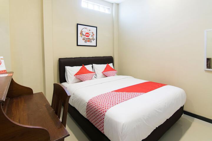 Super OYO 890 Dewi Fortuna Guest House