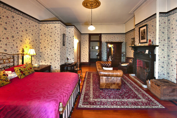 Room 30 of 85