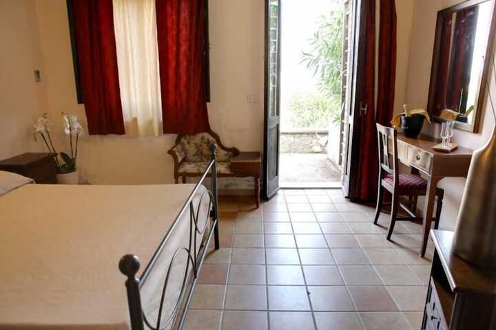 Room 8 of 26