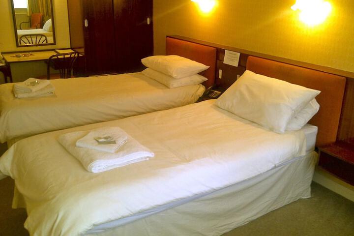 Room 18 of 33