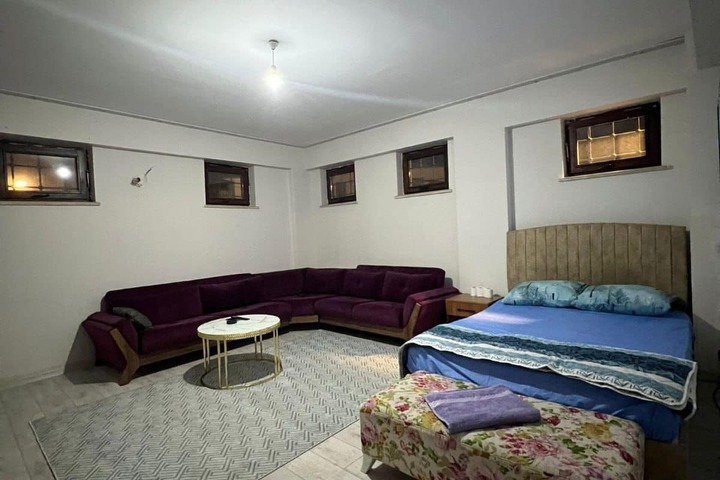 Room 8 of 17