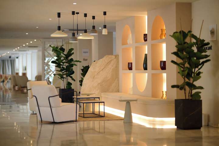 Guest Lobby