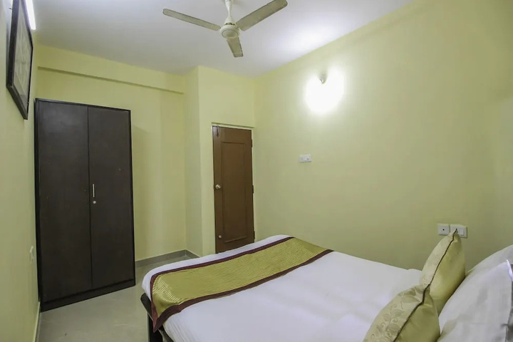 Room 3 of 15