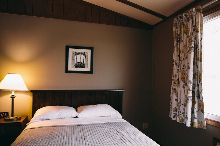 Room 2 of 20