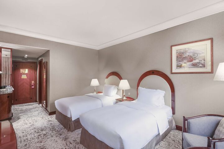 Room 45 of 139