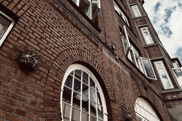 Hotel 86 of 87