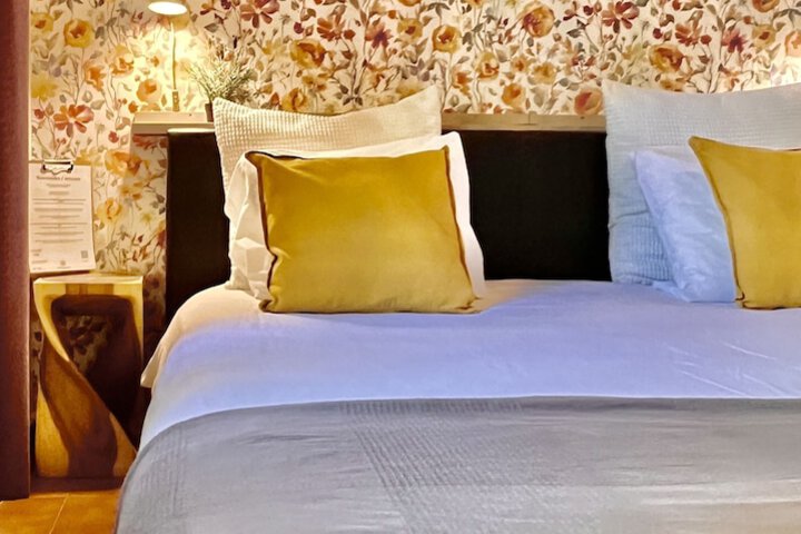 Room 15 of 82