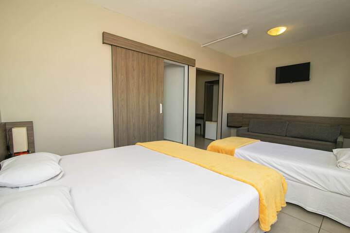 Room 15 of 48