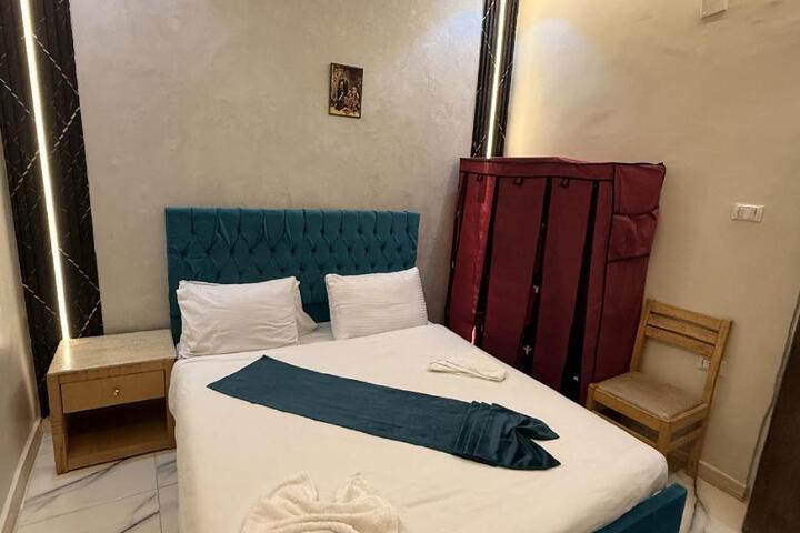 General 4 of 23