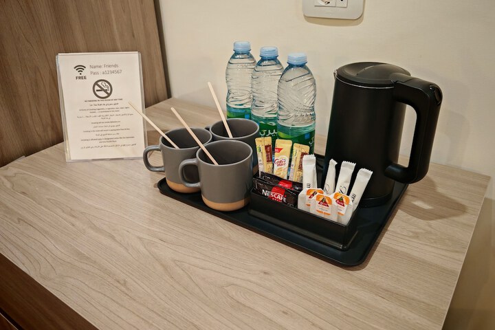 Breakfast/Coffee Service 70 of 118