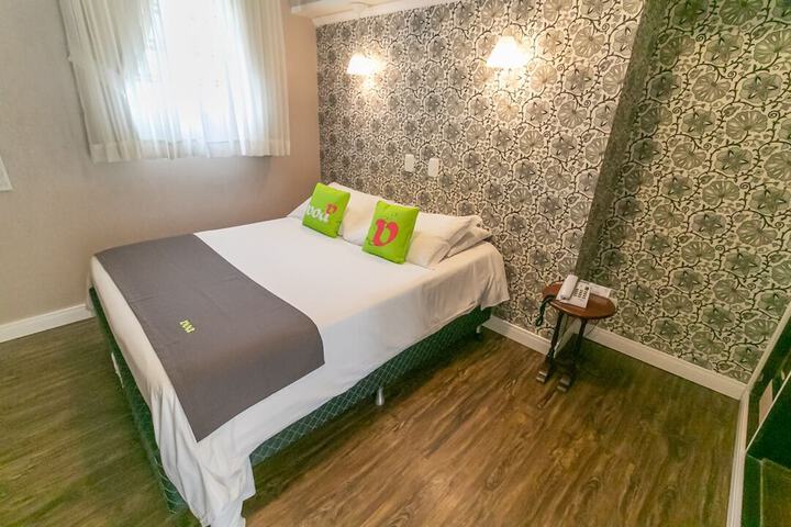 Room 16 of 40