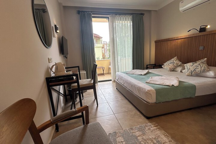 Room 4 of 35