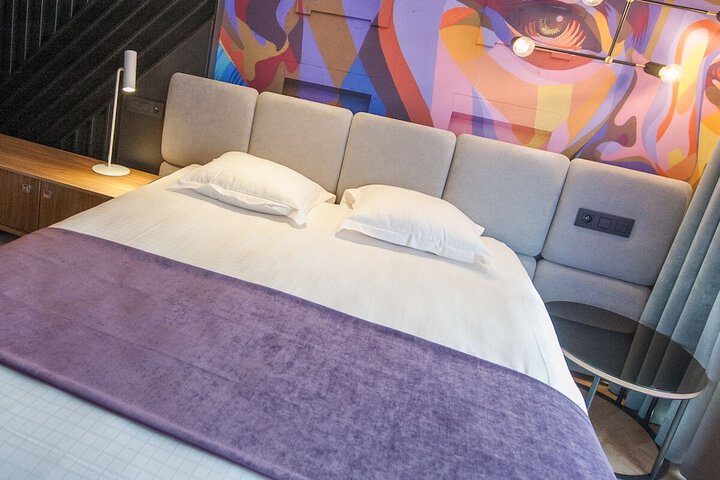 Room 15 of 42