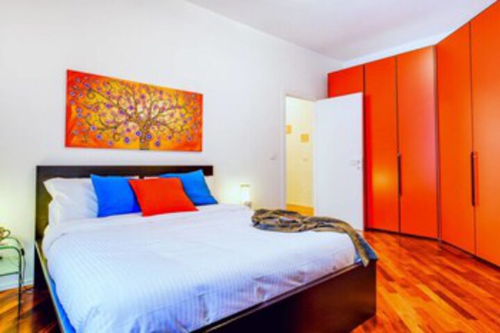 Room 9 of 22