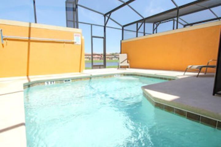 Pool 16 of 25