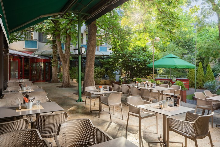 Terrace/Patio 33 of 75