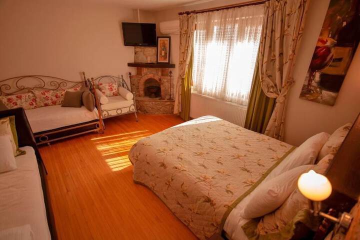 Room 21 of 81