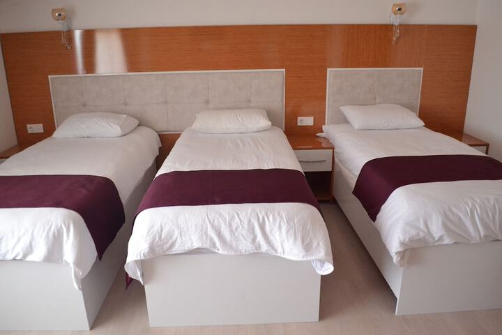 Room 12 of 20