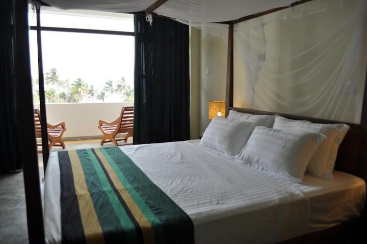 Room 4 of 49