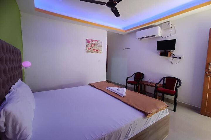 Room 29 of 33