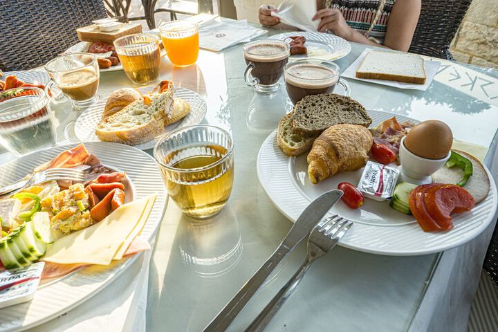 Breakfast/Coffee Service 20 of 35