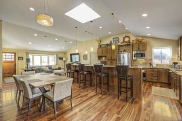 Image of Remodeled Open Floorplan Backyard / Patio Sleeps 12!