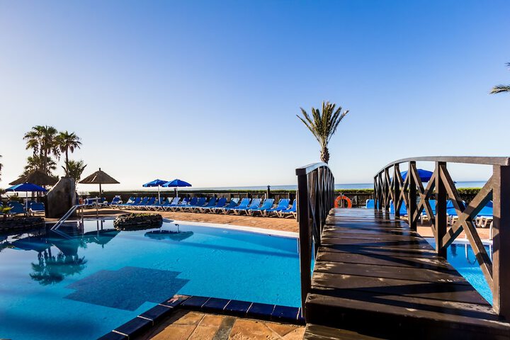 Hotel Pool