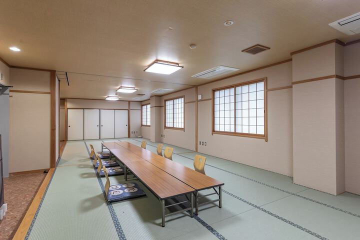Room 28 of 96